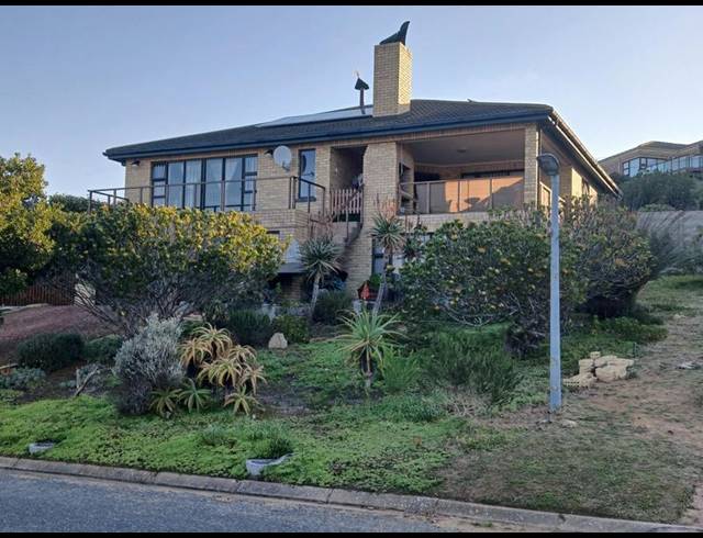 3 BEDROOM HOUSE FOR SALE IN STILBAAI-WES